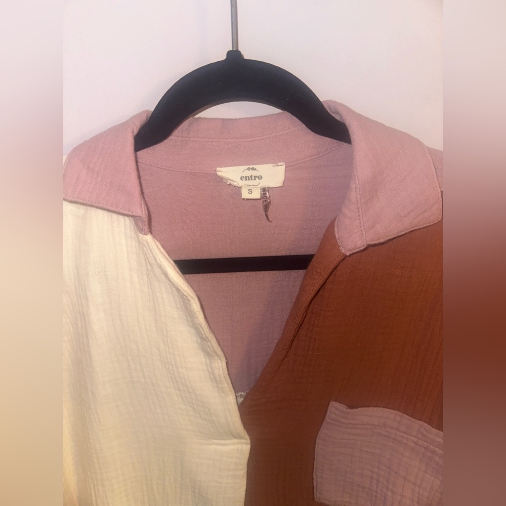 Entro Collared Colorblock Top - image 4